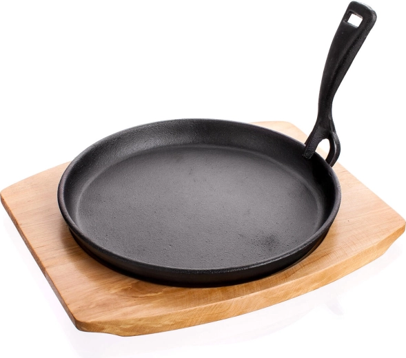 Litinová pánev 22 cm s dřevěným prkénkem GRADA