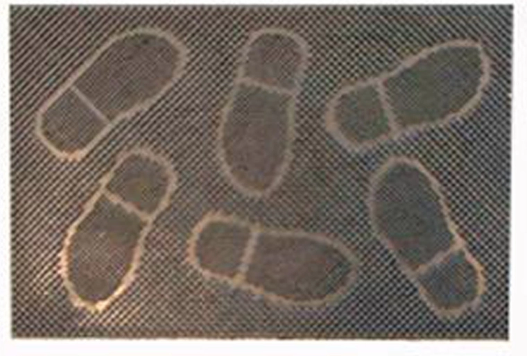 Gumová rohožka s hroty 40 × 60 cm