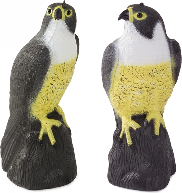 Sokol plašič ptáků a hlodavců, realistická maketa pro zahradu a balkon