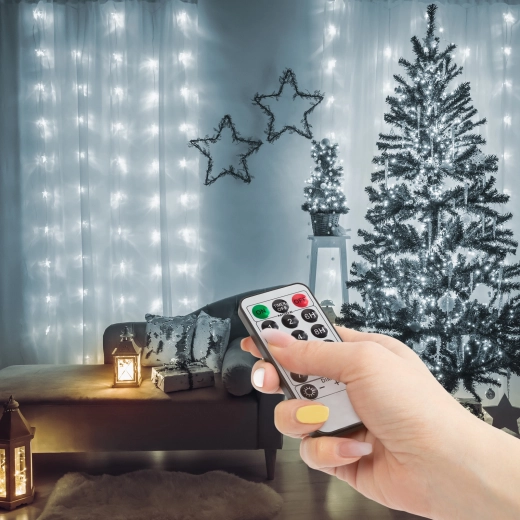 Světelný závěs se 100 micro LED ve studené bílé, 3 × 1 m s dálkovým ovládáním