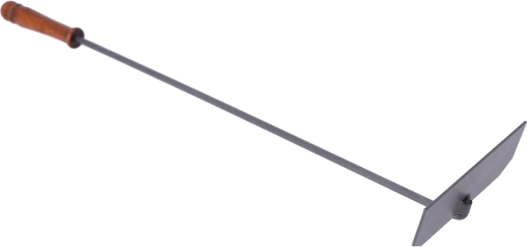 Zhrnovač popela s kovovou lopatkou a dřevěnou rukojetí