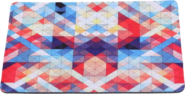 Odolný potisk s geometrickým designem