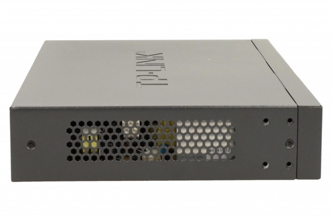 SG1016D přepínač L2 16x1GbE Stolní počítač