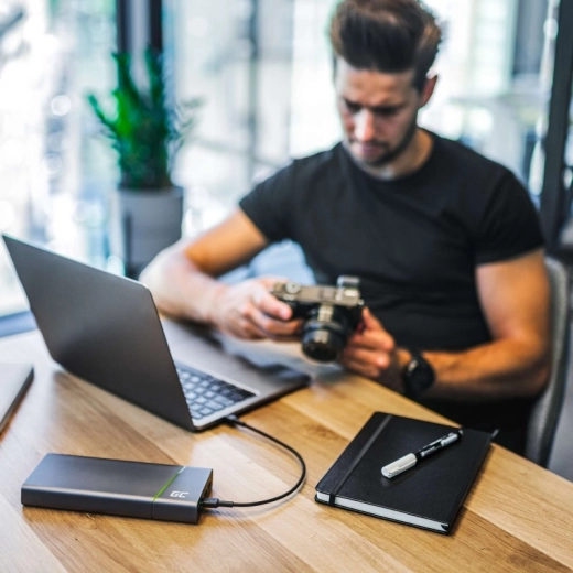 Chytré funkce: Pass-Through a LED indikace