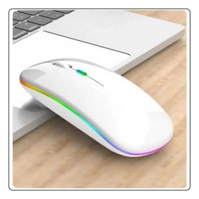Bílá bezdrátová ergonomická myš