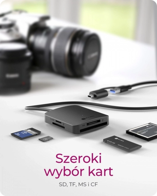 Univerzální čtečka karet USB 3.0 s Typ-C a Typ-A