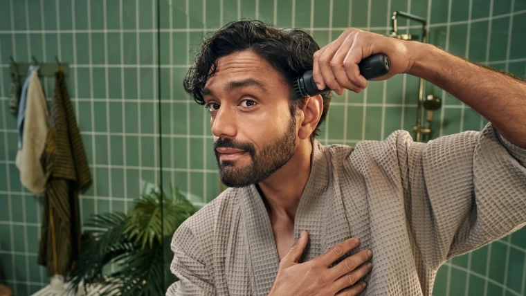 Až 60 minut bez kabelu a indikátor nabití