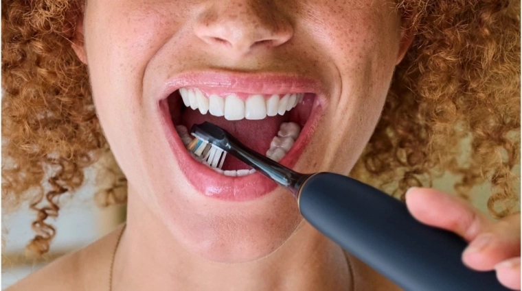 Šetrná péče o dásně a chytré připomínky