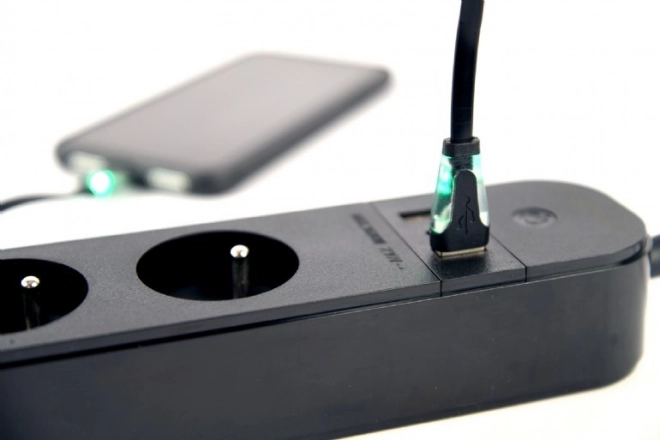 Inteligentní power strip s USB a chytrými funkcemi