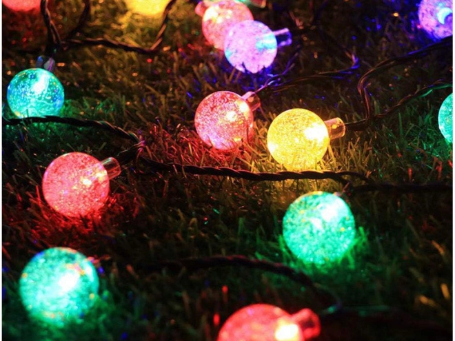 Pestrá atmosféra: 40 LED a 8 režimů