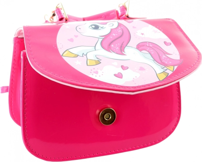 Bezpečné zapínání a kompaktní prostor