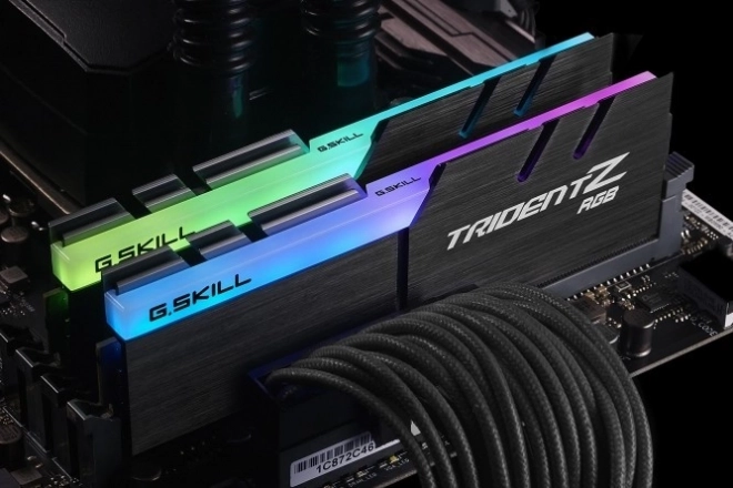 Paměť DDR4 16GB 3600MHz TridentZ RGB pro AMD
