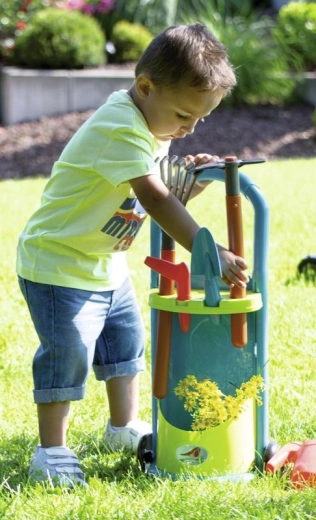 Podporuje venkovní hru a dovednosti