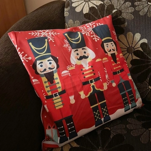 Odolný a lehký materiál