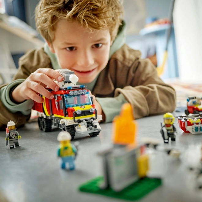 LEGO® City 60374 Velitelský vůz hasičů