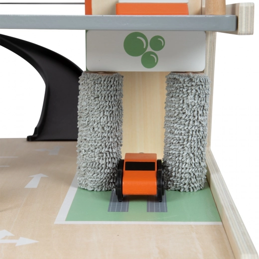 Čerpací a nabíjecí stanice, myčka i zvedák