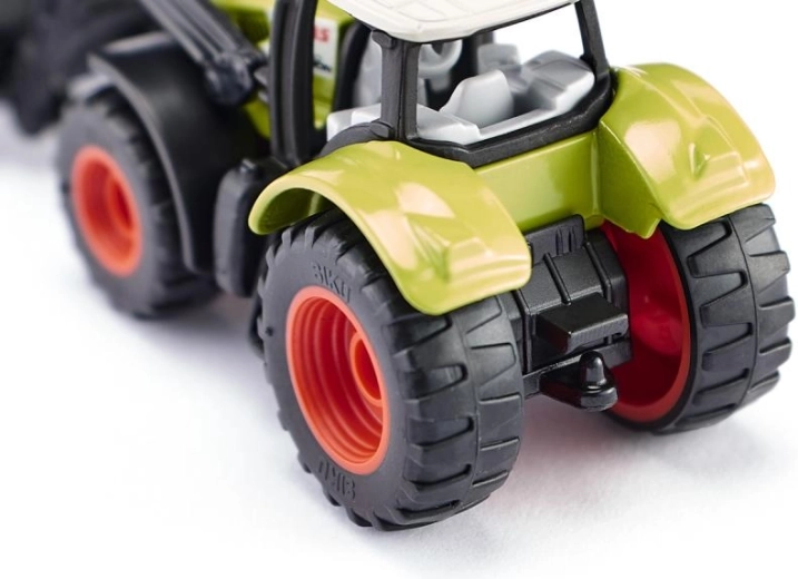 Pryžové pneumatiky a zadní závěs pro přívěs