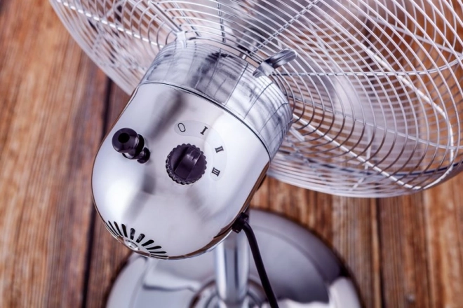 Pokojový ventilátor ColumbiaVac s chromovanou konstrukcí