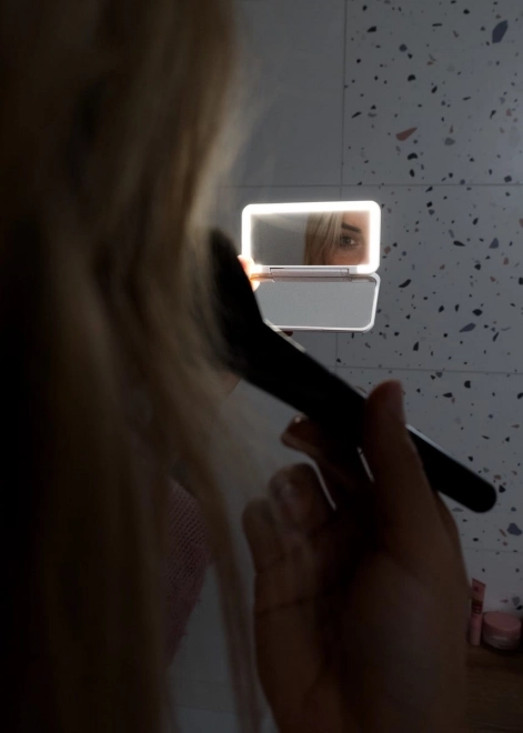Kapesní kosmetické zrcátko s LED osvětlením bílé