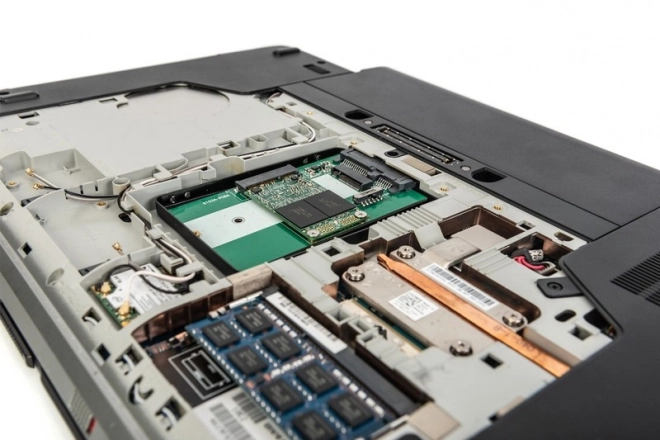 Adaptér SATA/HDD 2,5" M.2 /mSATA SATA 3,6 Gbit/s, zápis až 520 MB/s Hliníkový