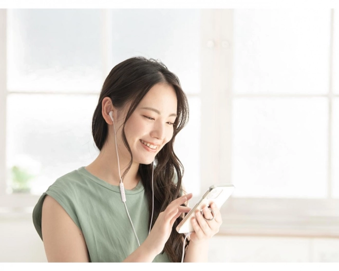 Bílé sluchátka USB-C Gumy Connect
