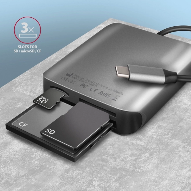 Externí čtečka karet USB-C 3.2 Gen 1 se třemi sloty