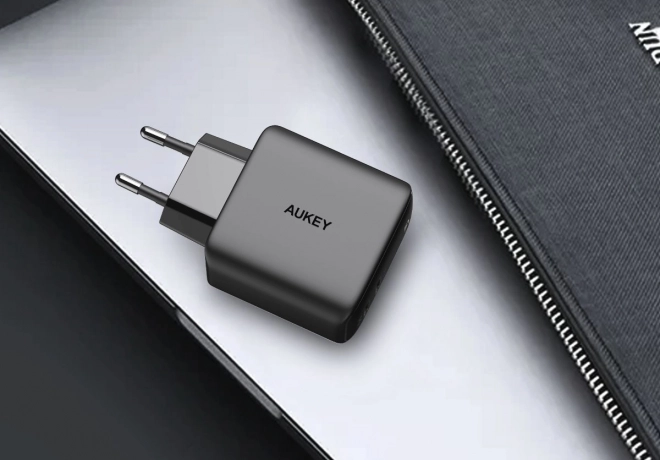 PA-B4S Síťová nabíječka Omnia GaN 2xUSB C Power Delivery 3.0 65W (45W + 20W) PPS