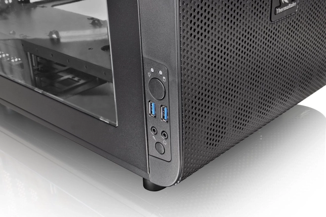 Core V21USB 3.0 Okno (200 mm), černé