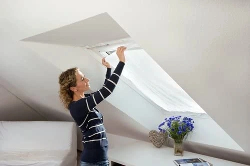 Bílá síť proti hmyzu na střešní okno - 120 x 170 cm