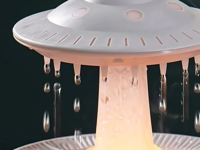 Zvlhčovač vzduchu a aromatický difuzér ve tvaru UFO