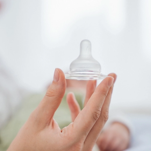 Měkká silikonová savička jako u prsu