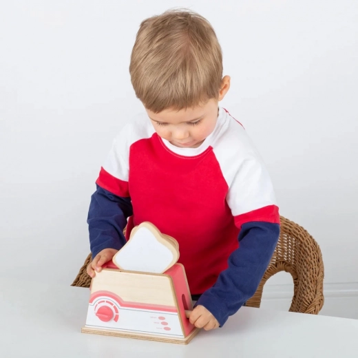 Realistická páčka a „vyskakovací“ toast