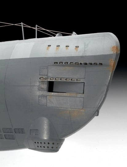 Plastikový model německé ponorky TYPE XXI 1/144