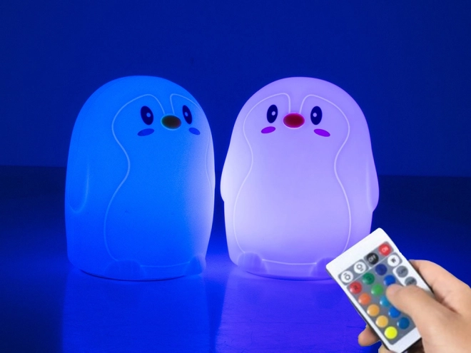 Dětské LED noční světlo tučňák s RGB dálkovým ovládáním