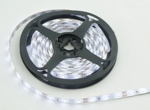 LED páska SMD 3528 5m vodotěsná studená bílá