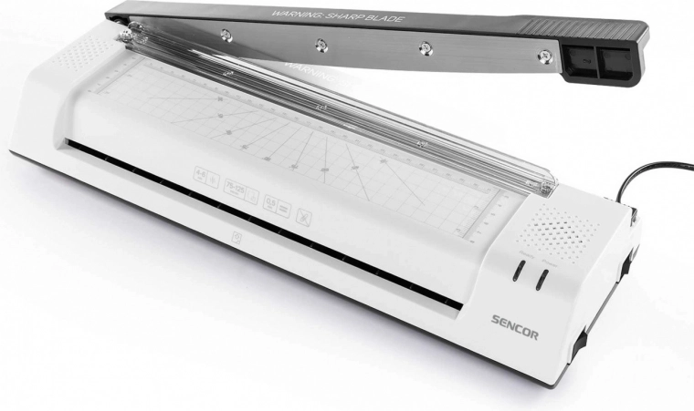 Integrovaná gilotina pro přesné řezy