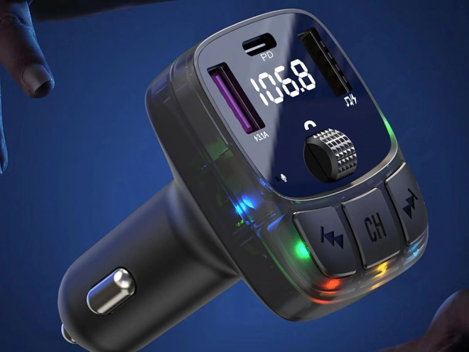 FM Bluetooth vysílač s USB a USB-C nabíjením