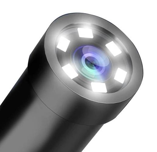 Full HD detail a silné LED osvětlení