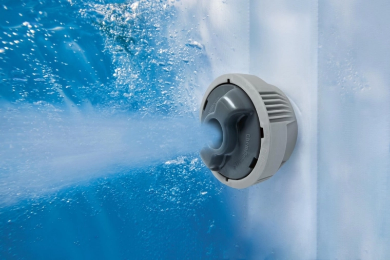 140 AirJet trysek pro plnohodnotnou bublinkovou masáž