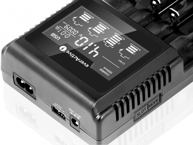 Univerzální nabíječka EVERACTIVE UC-4000 pro akumulátory Li-ion a Ni-MH