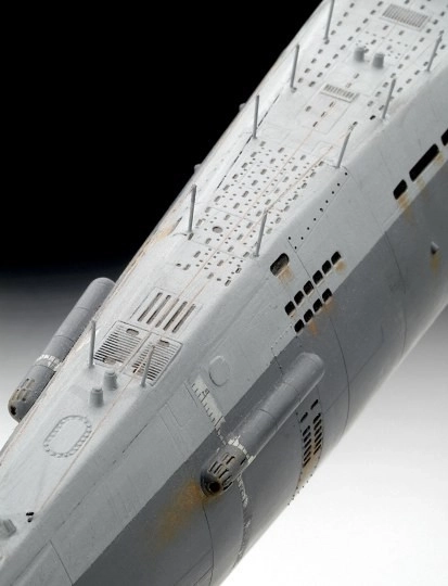 Plastikový model německé ponorky TYPE XXI 1/144