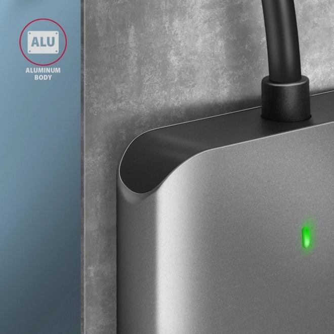 Externí čtečka karet USB-C 3.2 Gen 1 se třemi sloty