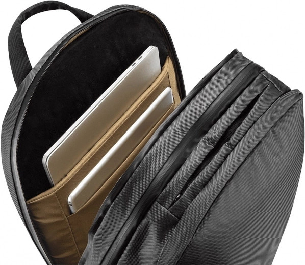 Bezpečné uložení 17″ notebooku