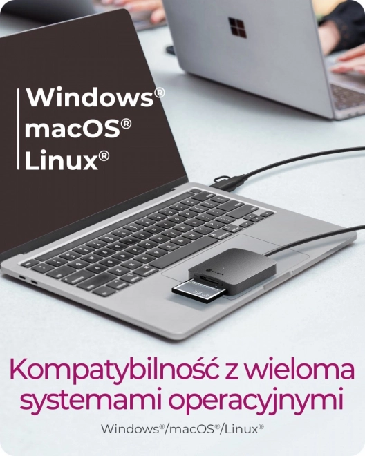 Univerzální čtečka karet USB 3.0 s Typ-C a Typ-A