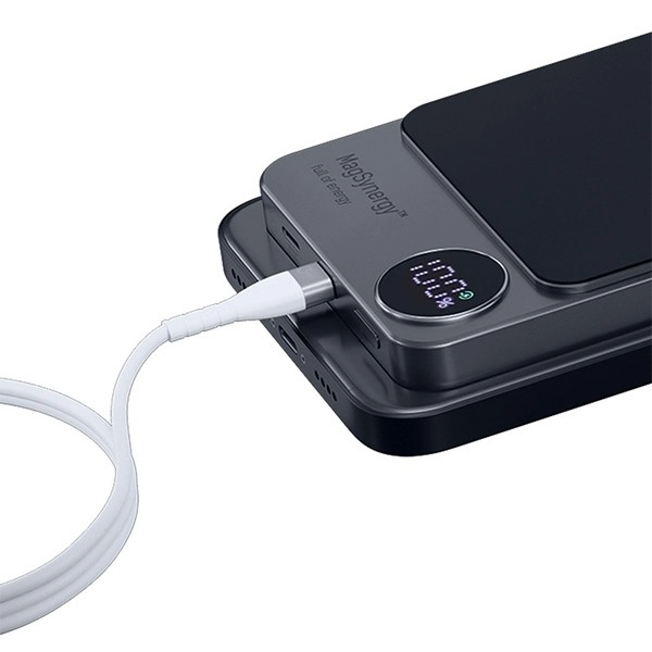 Powerbanka MagSynergy 10000mAh s MagSafe bezdrátovým nabíjením