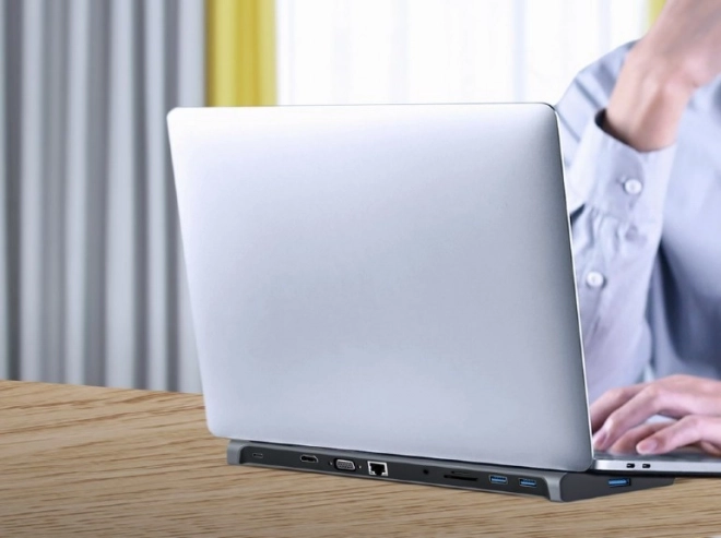 Rozbočovač USB-C PD GbE VGA HDMI 3xUSB 3.1 Čtečka karet SD