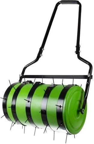 Provzdušnění trávníku s pěti spikovými sekcemi