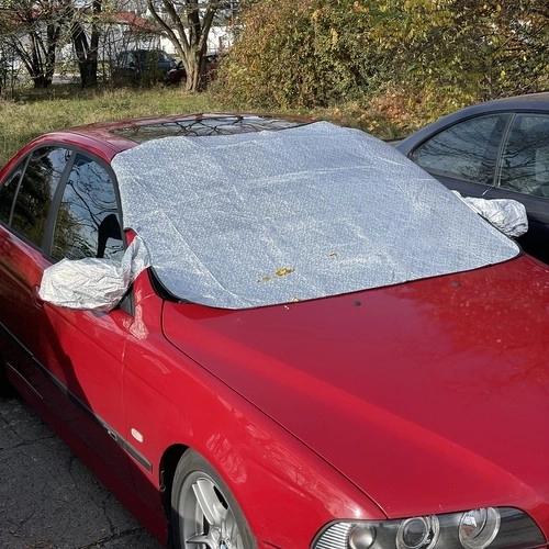 Magnetická ochrana čelního skla