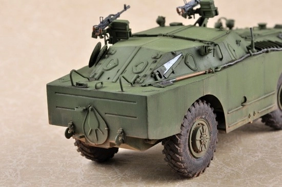 Model plastového vozidla Ruský BRDM-1