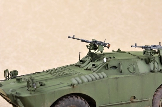 Model plastového vozidla Ruský BRDM-1